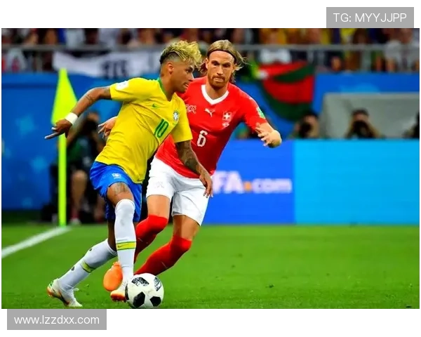 足球明星的日常生活揭秘从晨练到晚宴的精彩瞬间与背后的辛勤付出